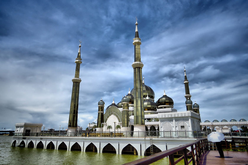 سفر با امواج رادیو؛ از مسجد جامع یزد تا مسجد کریستال مالزی!