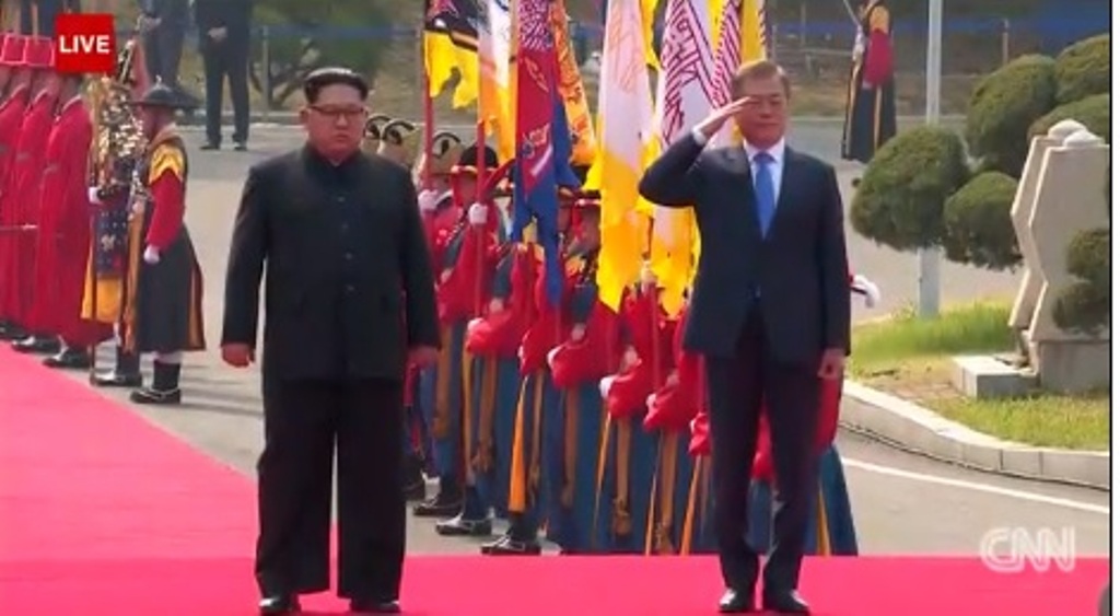 عکس ماندگار  دیدار رهبران دو کره در شبکه پرس تی وی
