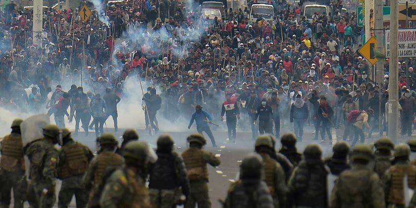 نگاهی به اعتراضات مردم اکوادور نسبت به وضعیت نامناسب اقتصادی