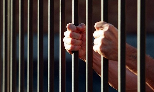 مروری بر وضعیت زندان‌های امارات در پرس تی وی