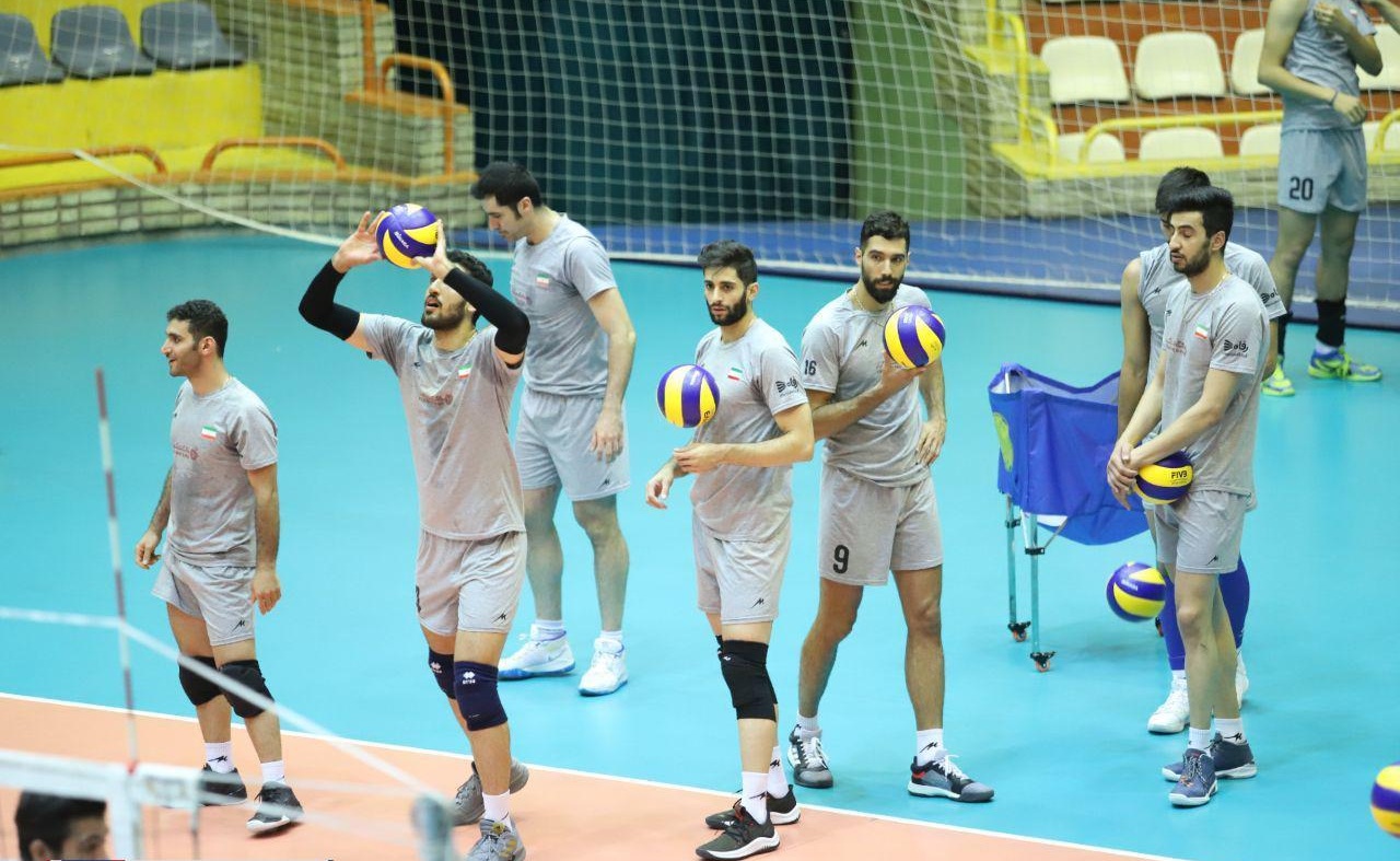 پخش‌ زنده مسابقه والیبال ایران و روسیه از رادیو ورزش