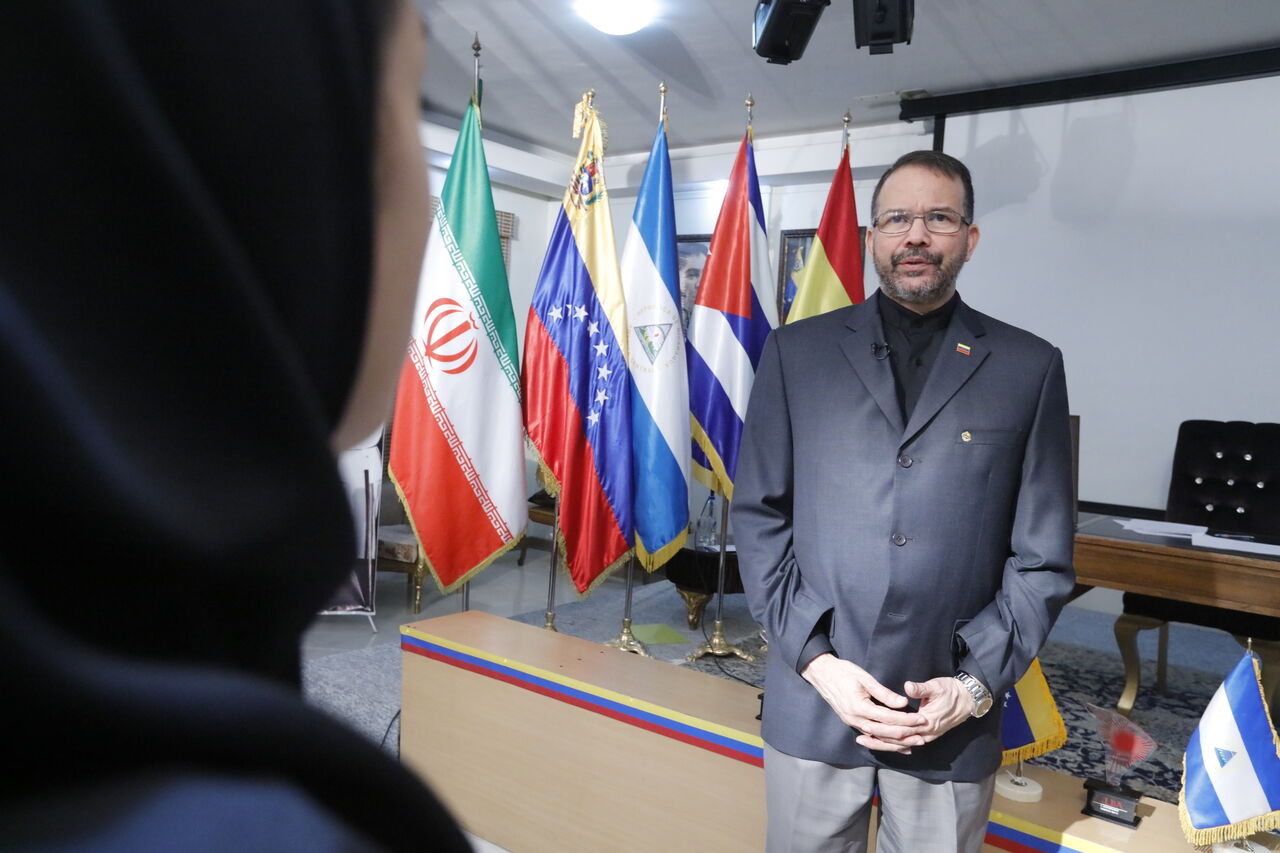 سفیر ونزوئلا مهمان برنامه«سعادت آباد» رادیو تهران