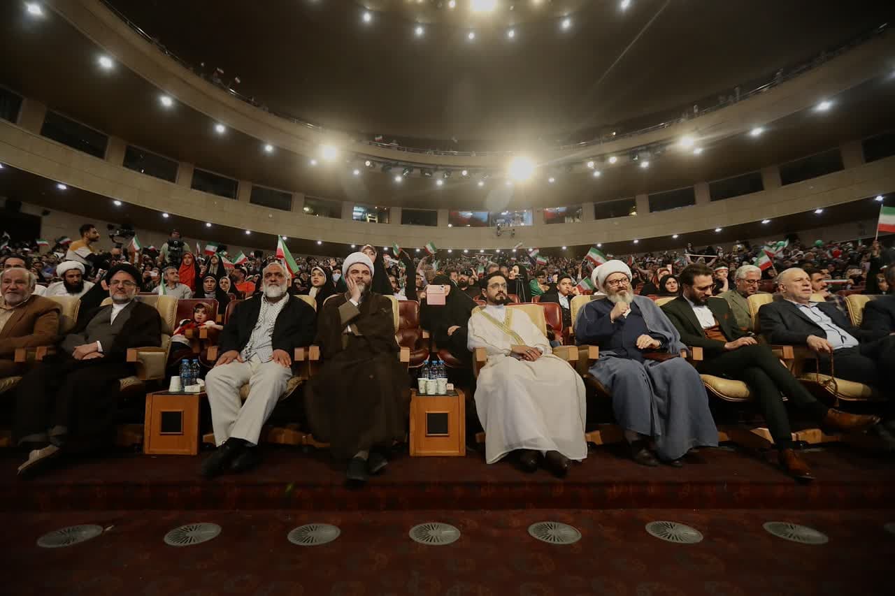 گردهمایی بزرگ «محفل» با حضور جامعه قرآنی در برج میلاد تهران