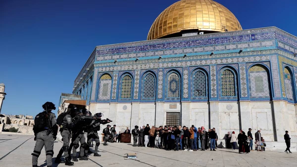 حملات رژیم صهیونیستی به مسجد الاقصی در بیت المقدس