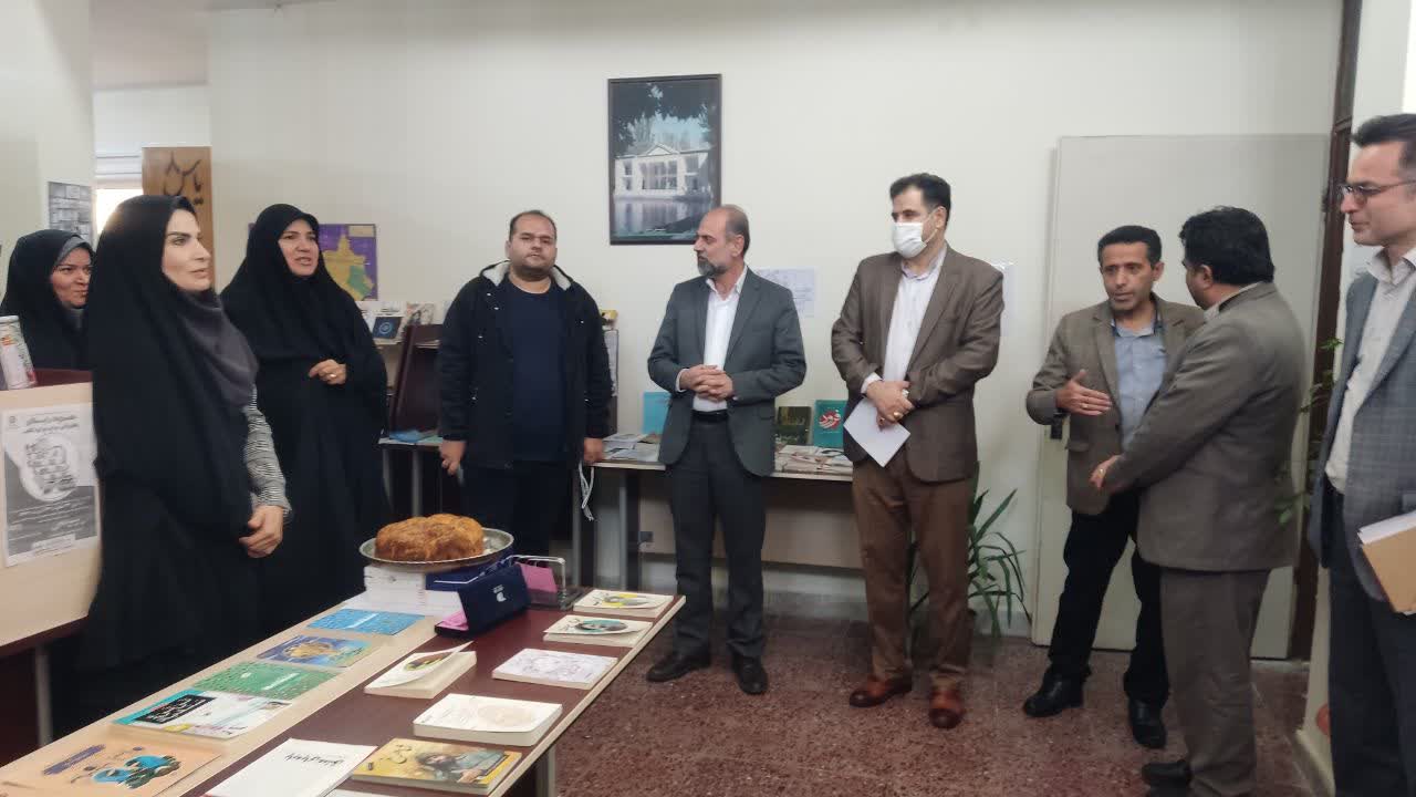 برپایی نمایشگاه کتاب در صداوسیمای مرکز سمنان