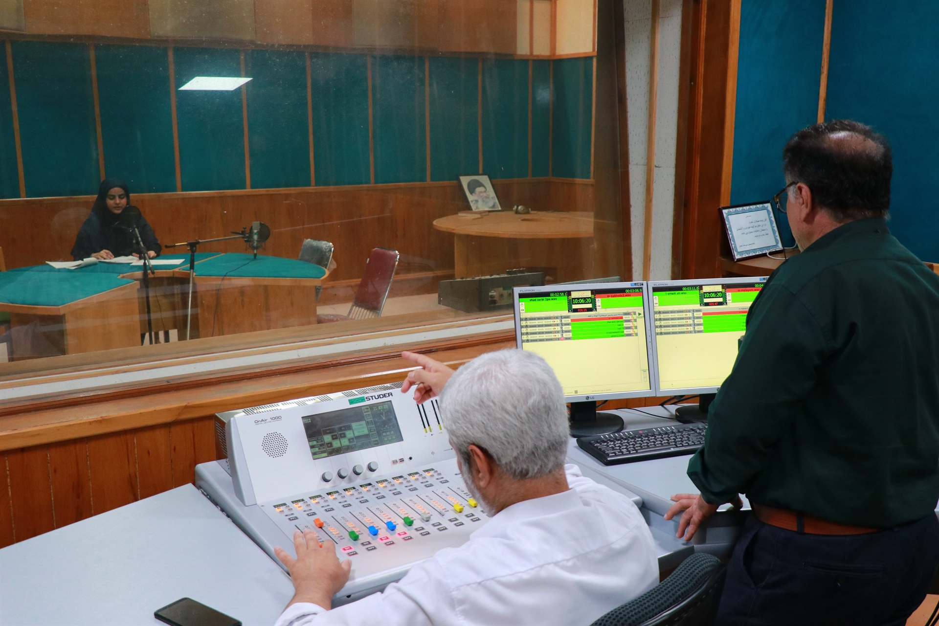 رادیو بوشهر حامی تولید استان و همراه با مردم